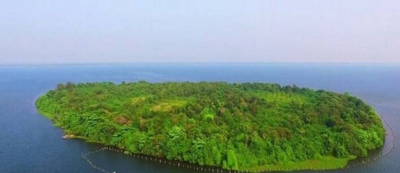 Pathiramanal Island