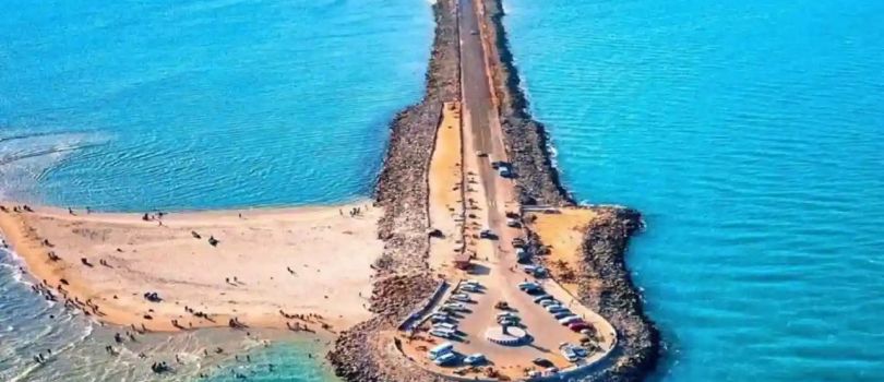 Dhanushkodi Beach