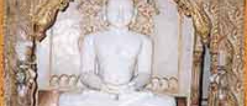 Buddhist Circuit with Lucknow and Golden Triangle Tour