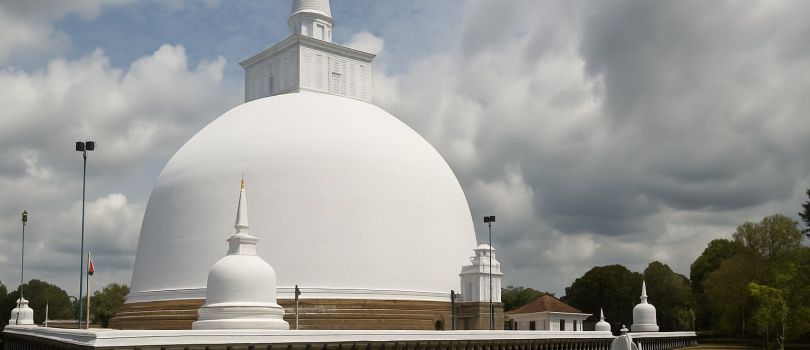 Ruvanwelisaya Stupa