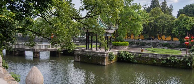 Riyue Shuangta Cultural Park