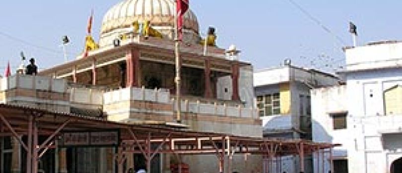 Classic Rajasthan Tour with Varanasi & Nepal
