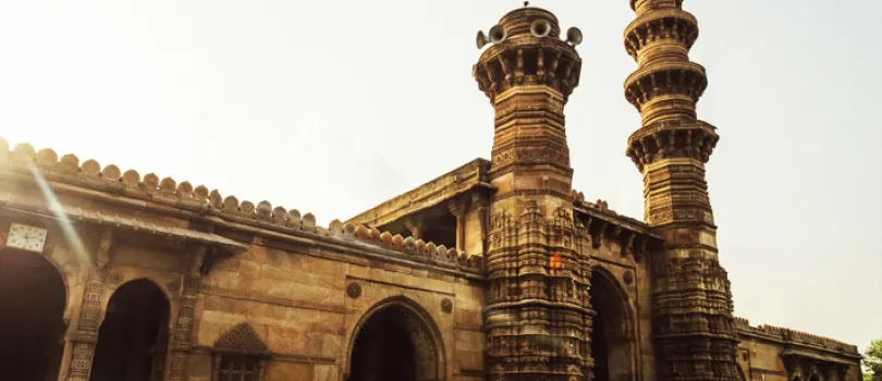 Siddi Bashir Mosque (Shaking Minarets)