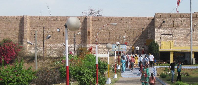 Bahu Fort & Temple