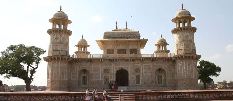 Itmad-Ud-Daulahs Tomb