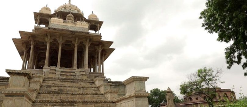 84 Pillared Cenotaph