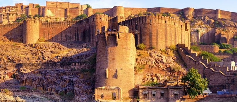 Sardar Samand Lake Palace