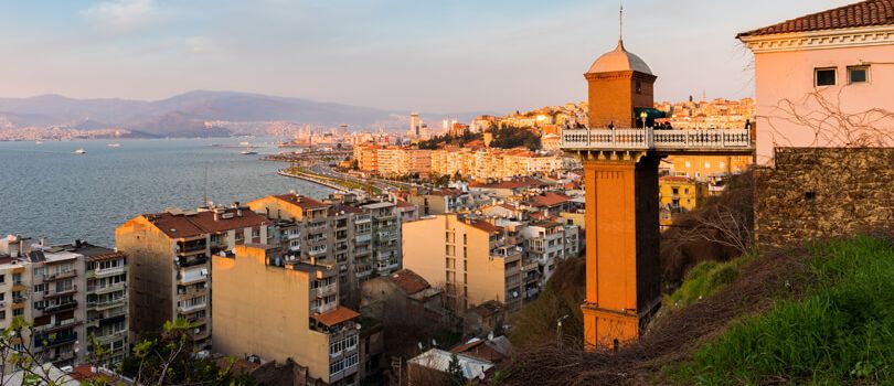 İzmir Historical Elevator Building