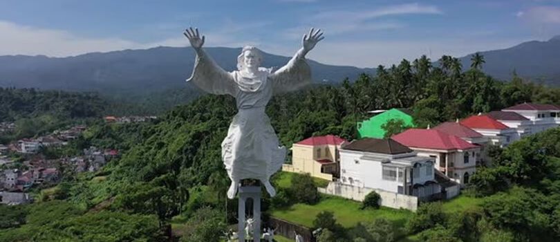 Giant Statue Of Jesus