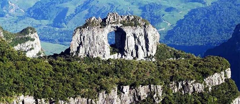 Morro Da Igreja (Church Hill)