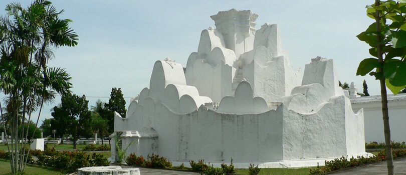 Gunongan Historical Park