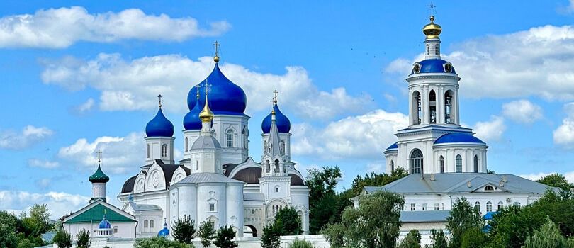 Svyato-Bogorodichny Scheglovsky Monastery
