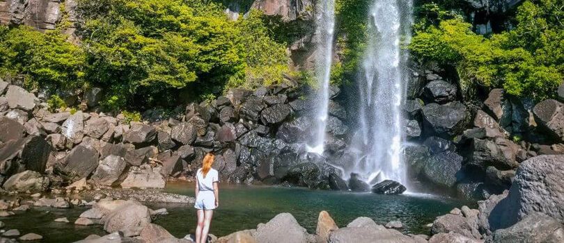 Jeongbang Waterfalls
