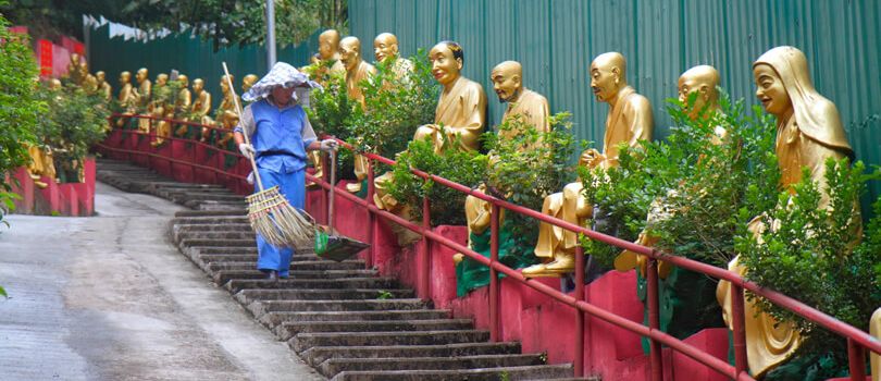 Ten Thousand Buddhas Monastery