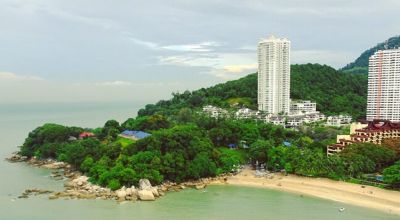 Beach	 in Malaysia