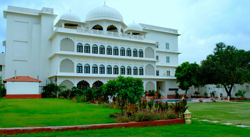 Anuraga, A Treehouse Palace Hotel