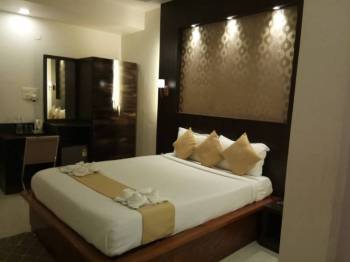 Premier Room