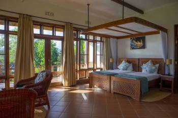 Deluxe room with twin beds