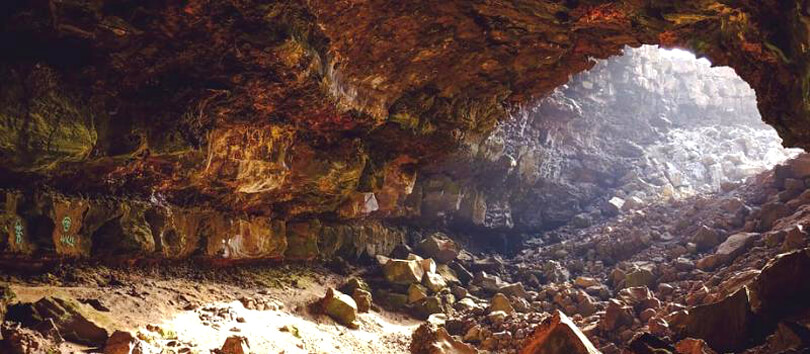 Al Hoota Cave