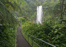Akaka Falls State Park in Hawaii