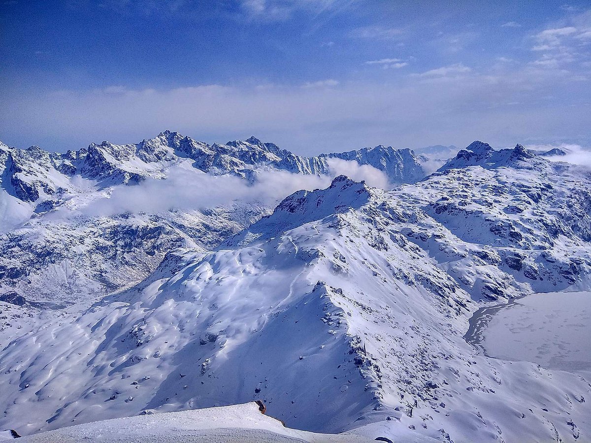 Apharwat Peak in Baramulla