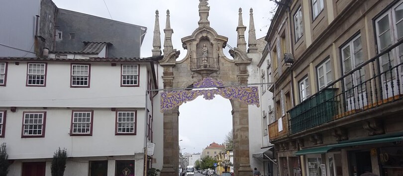 The Arco da Porta Nova