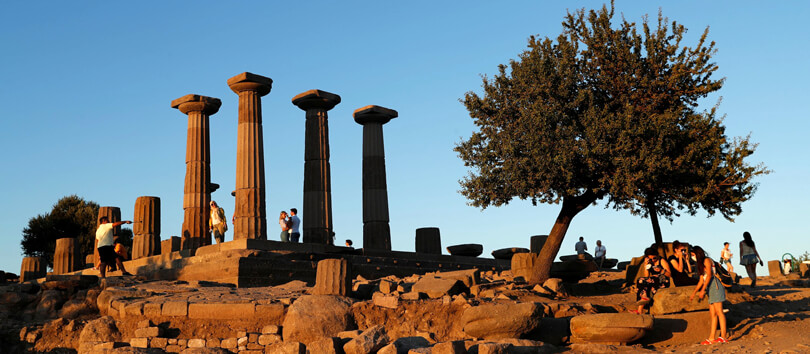 Assos