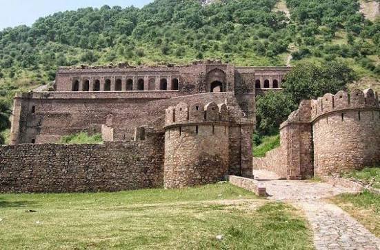 Bandhavgarh Fort in Umaria