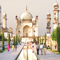 Bibi Ka Maqbara in Aurangabad