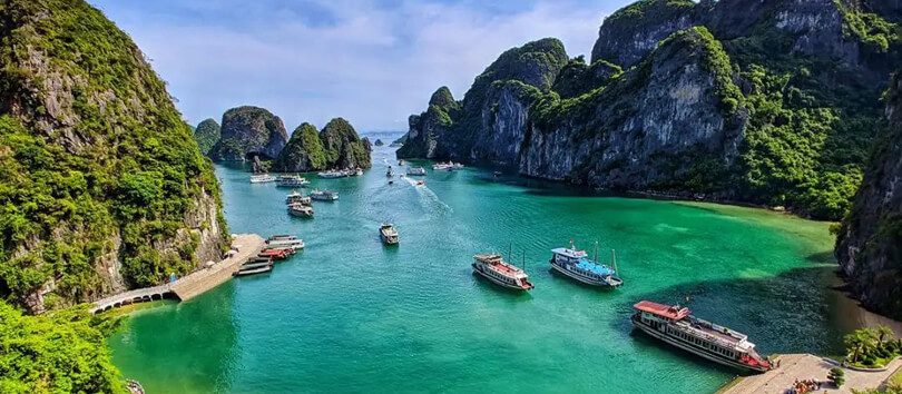 Bãi Cháy Beach