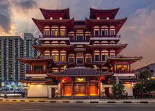 Buddha Tooth Relic Temple in Chinatown
