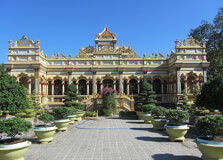 Chùa Bửu Lâm in My Tho