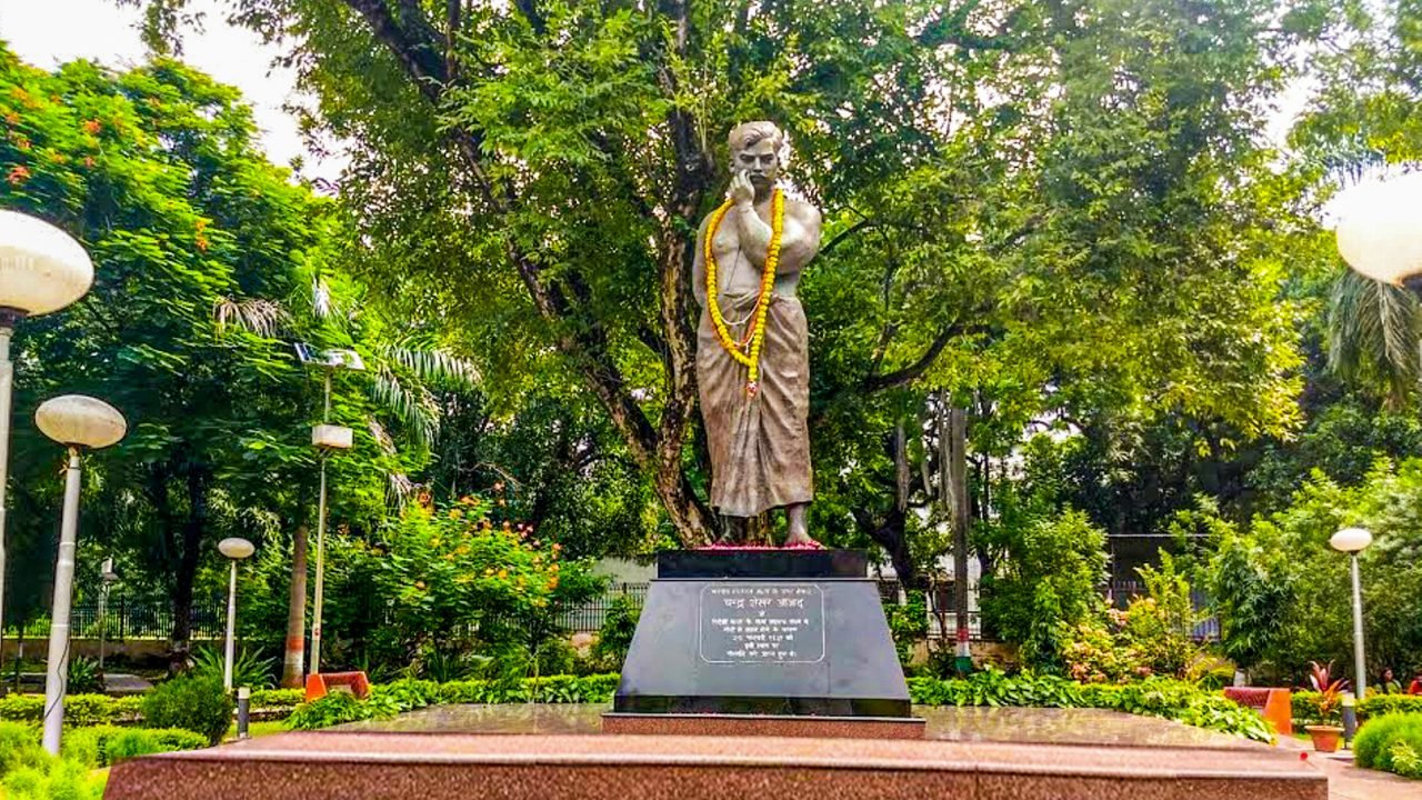 Chandra Shekhar Azad Park in Prayagraj