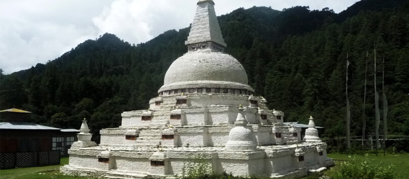 Chendebji Chorten