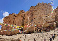 The Choser Cave in Charang