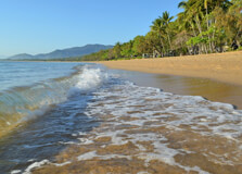 Clifton Beach in Cairns