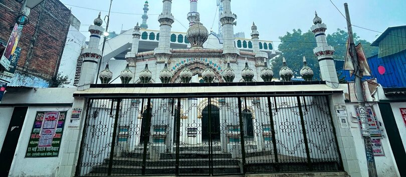 Darbar Masjid in Siwan