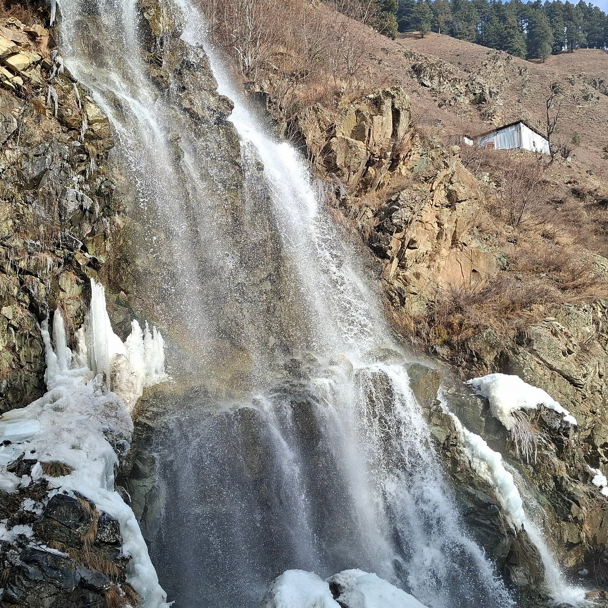 Drung Waterfall