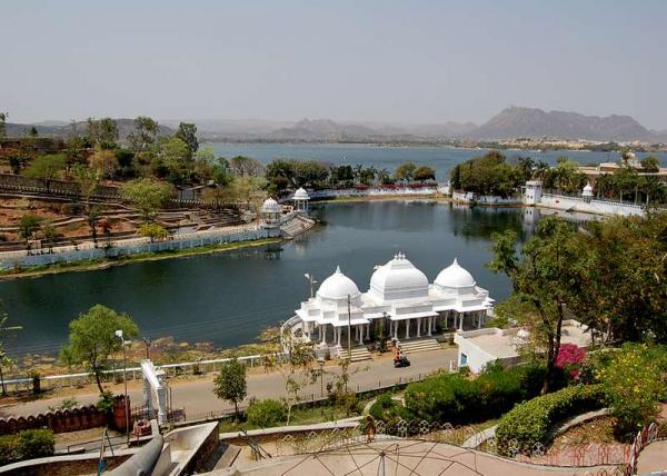 Fateh Sagar Lake
