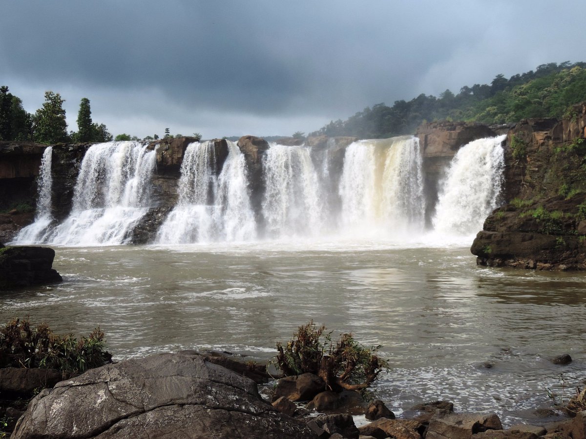 Gira Waterfalls in Saputara