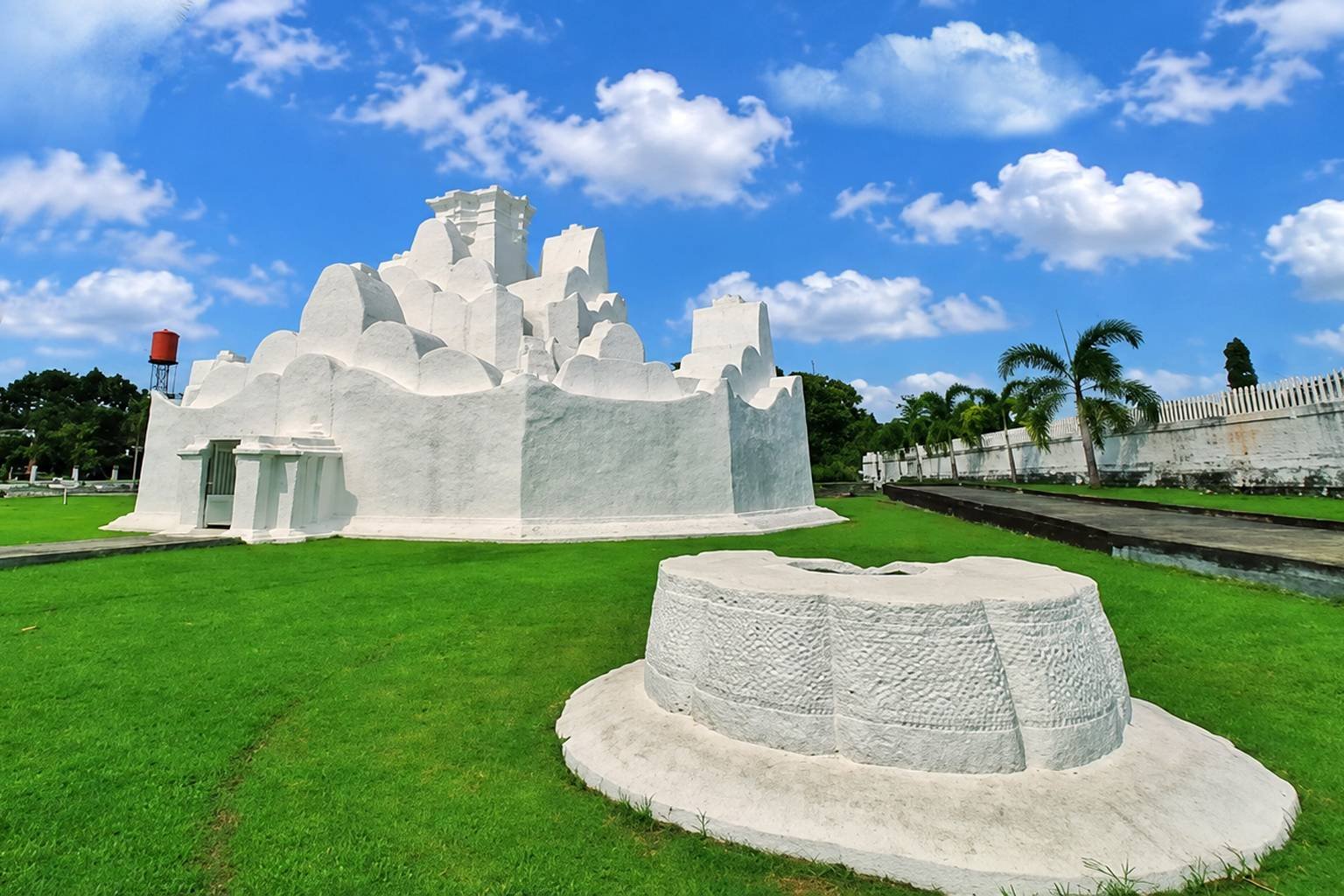 Gunongan Historical Park