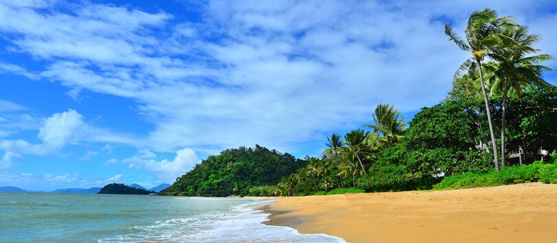 Holloways Beach