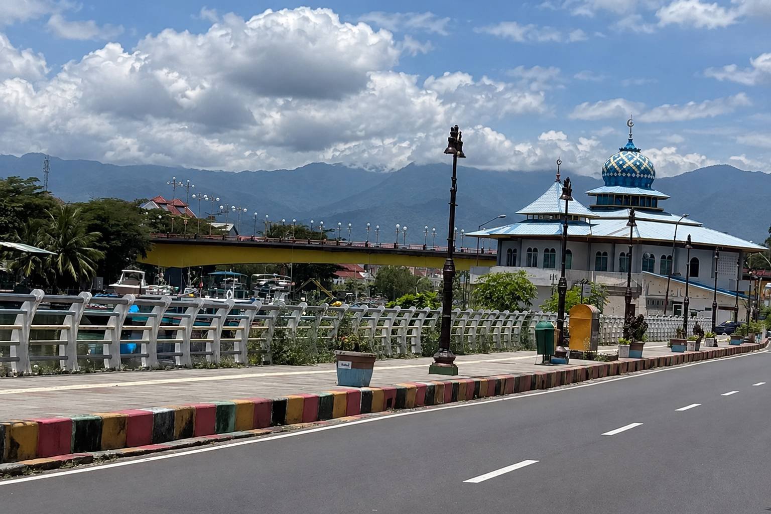 Jembatan Siti Nurbaya Park