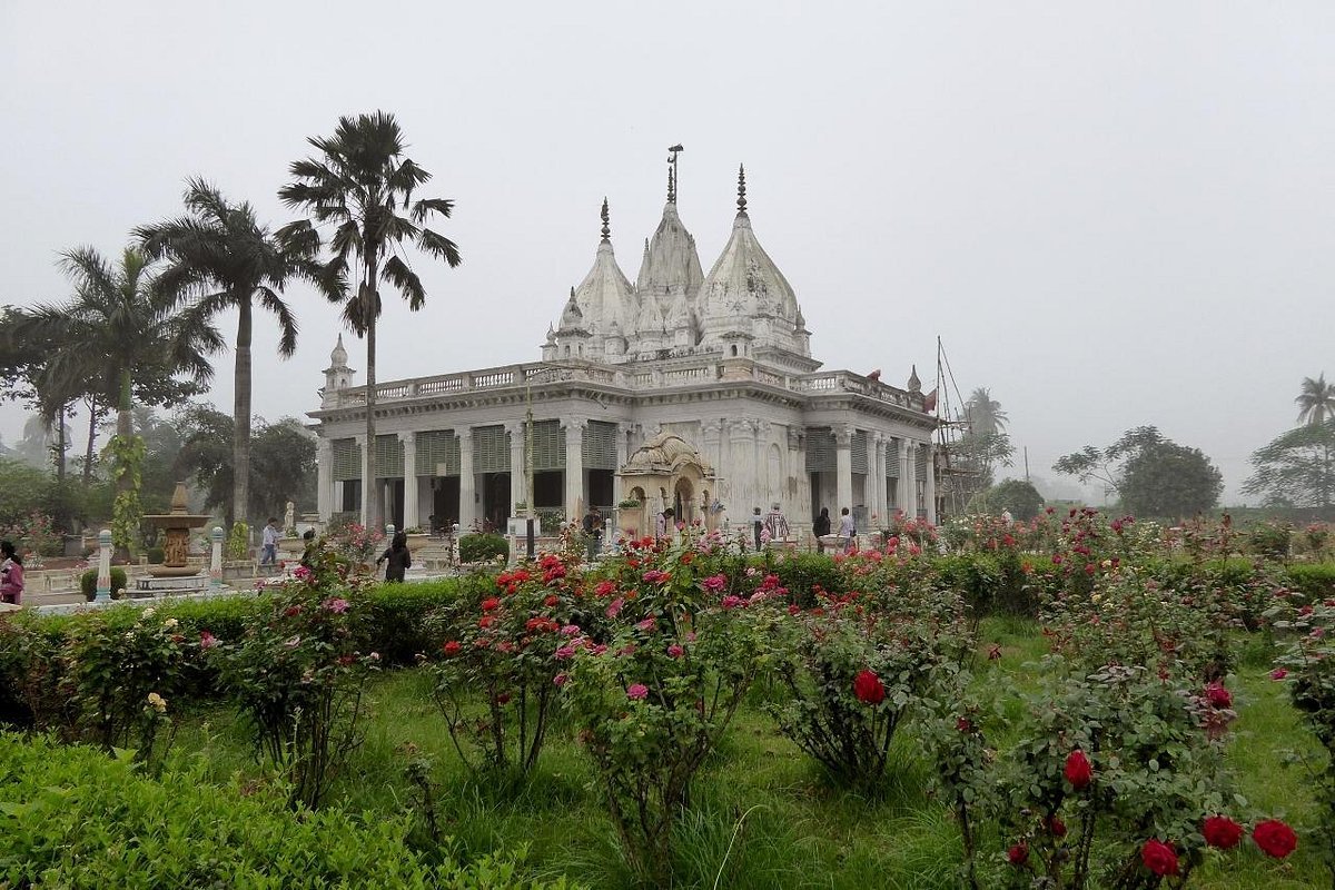 Kathgola Gardens in Murshidabad