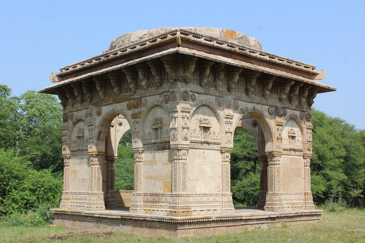 Kevda & Nagina Masjid in Champaner