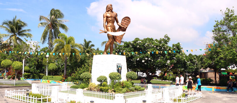 Lapulapu Monument