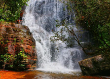 Lover's Leap Waterfall in Nuwara Eliya