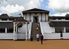 Maha Saman Devalaya in Ratnapura