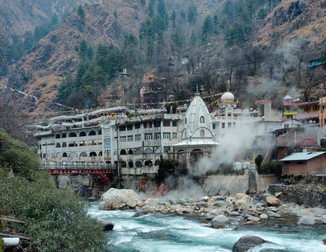 Manikaran Gurudwara in Manikaran