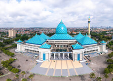 Masjid al Akbar in Surabaya